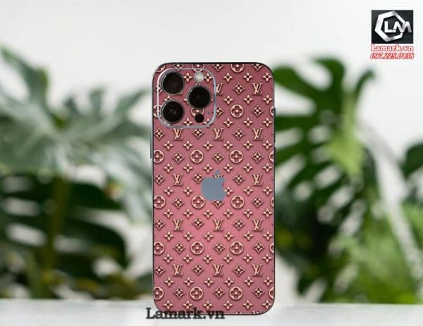 Dán skin điện thoại iphone v3