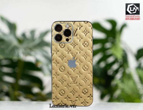 Dán skin điện thoại iphone v9