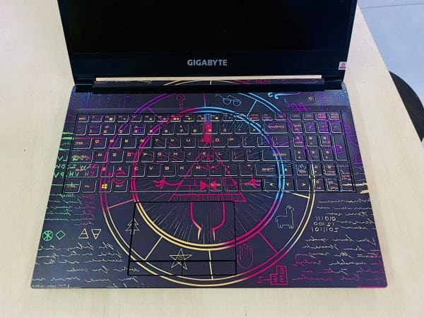 Dán skin cho Laptop GYGABYTE G5
