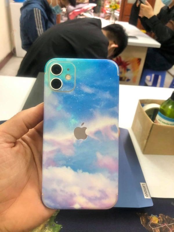 Dán skin điện thoại iphone - Ảnh 2